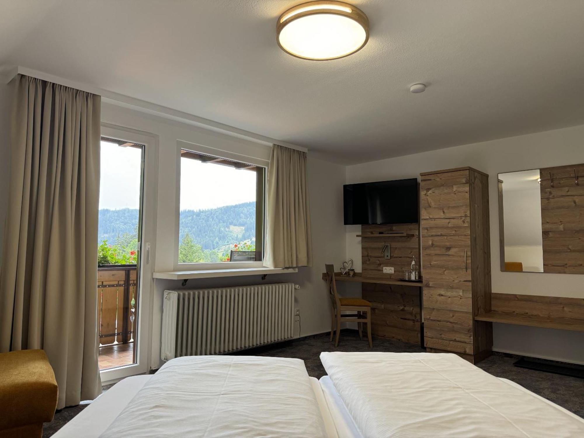 Hotel Silberfelsen Menzenschwand-Hinterdorf Eksteriør billede